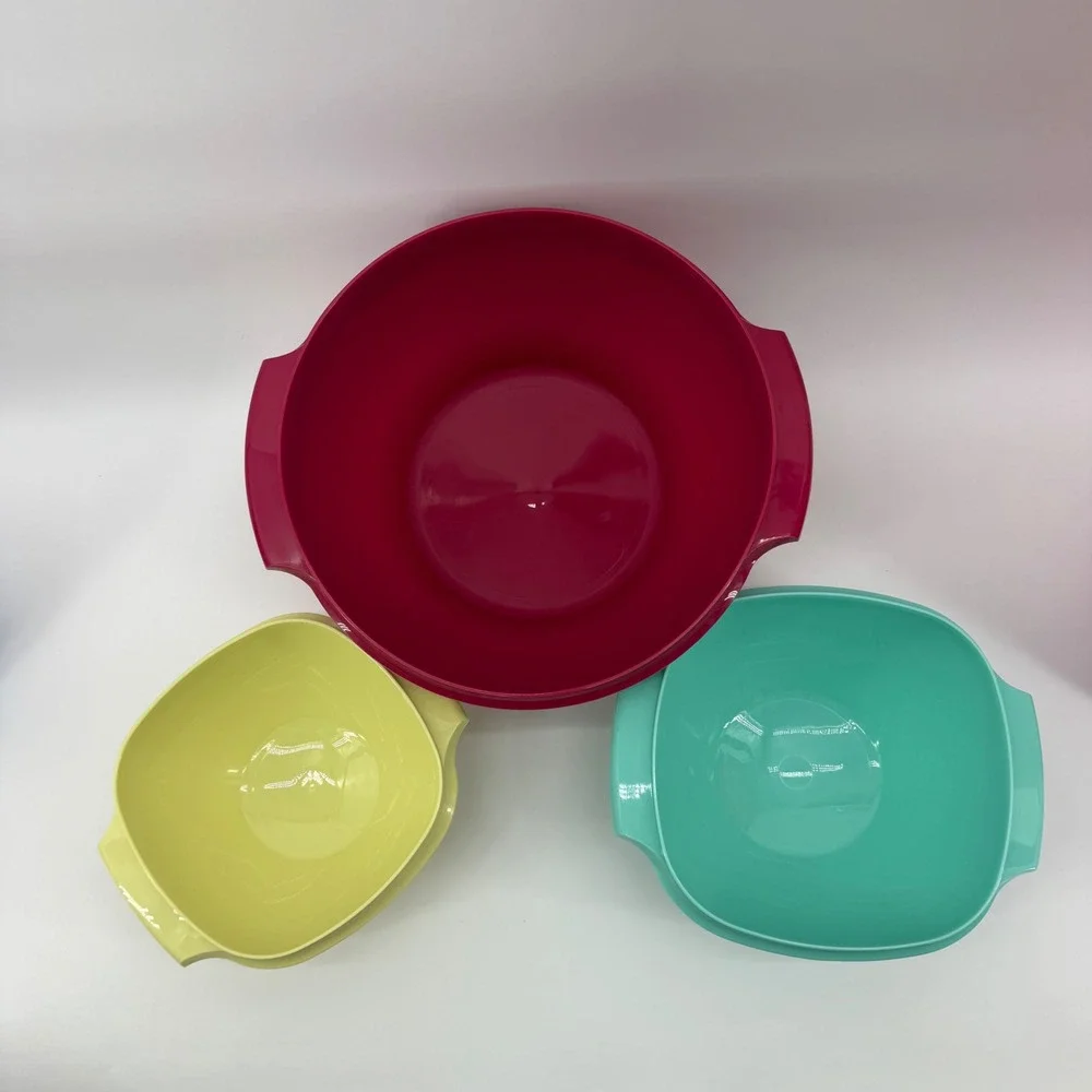 Tupperware wonderlier canister